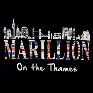 Marillion on the Thames, or 150 fans, a Golden Salamander and a Pig - in photos