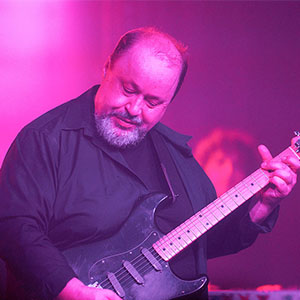 Steve Rothery to play two shows in Manchester